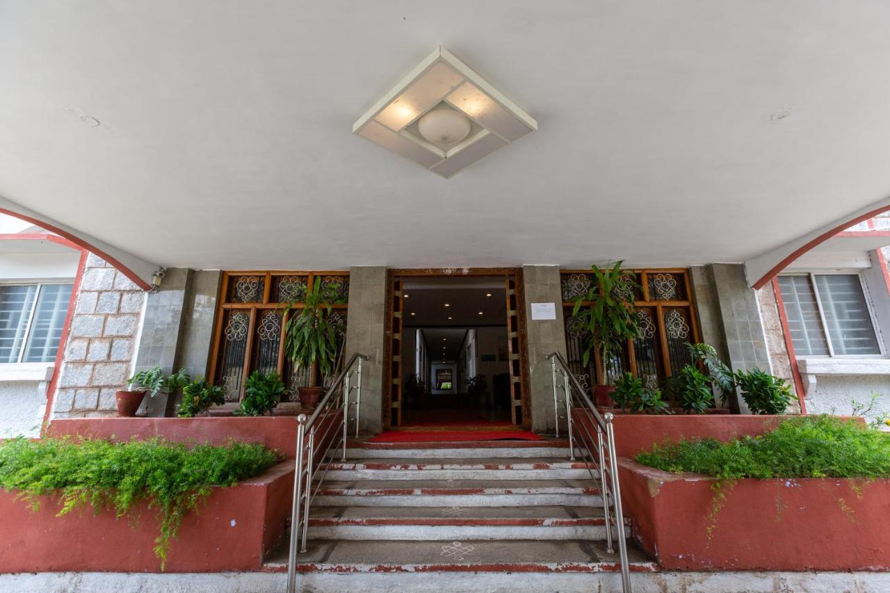 Kstdc Hotel Mayura Bhuvaneshwari Kamalapur 亨比 外观 照片