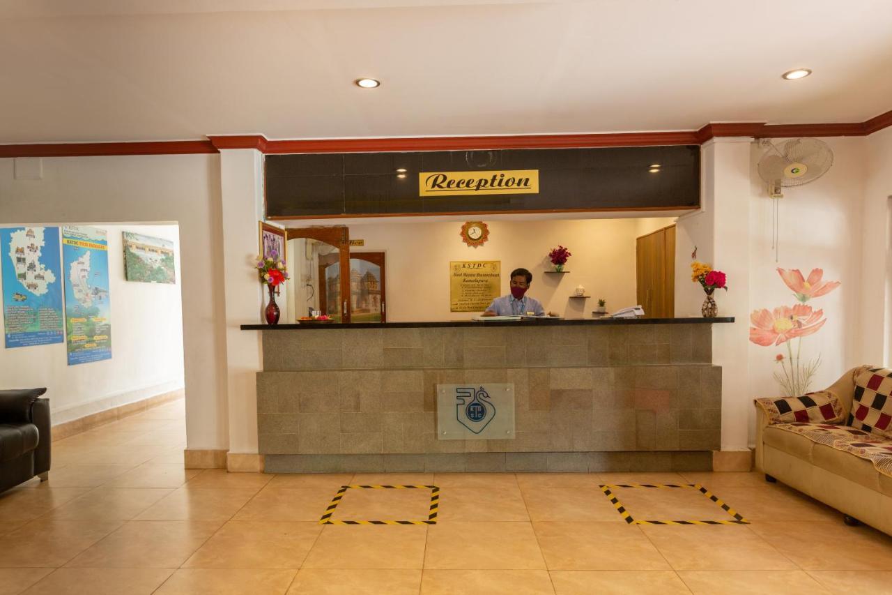 Kstdc Hotel Mayura Bhuvaneshwari Kamalapur 亨比 外观 照片