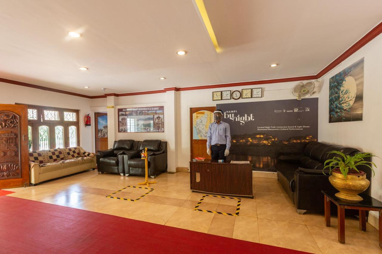 Kstdc Hotel Mayura Bhuvaneshwari Kamalapur 亨比 外观 照片