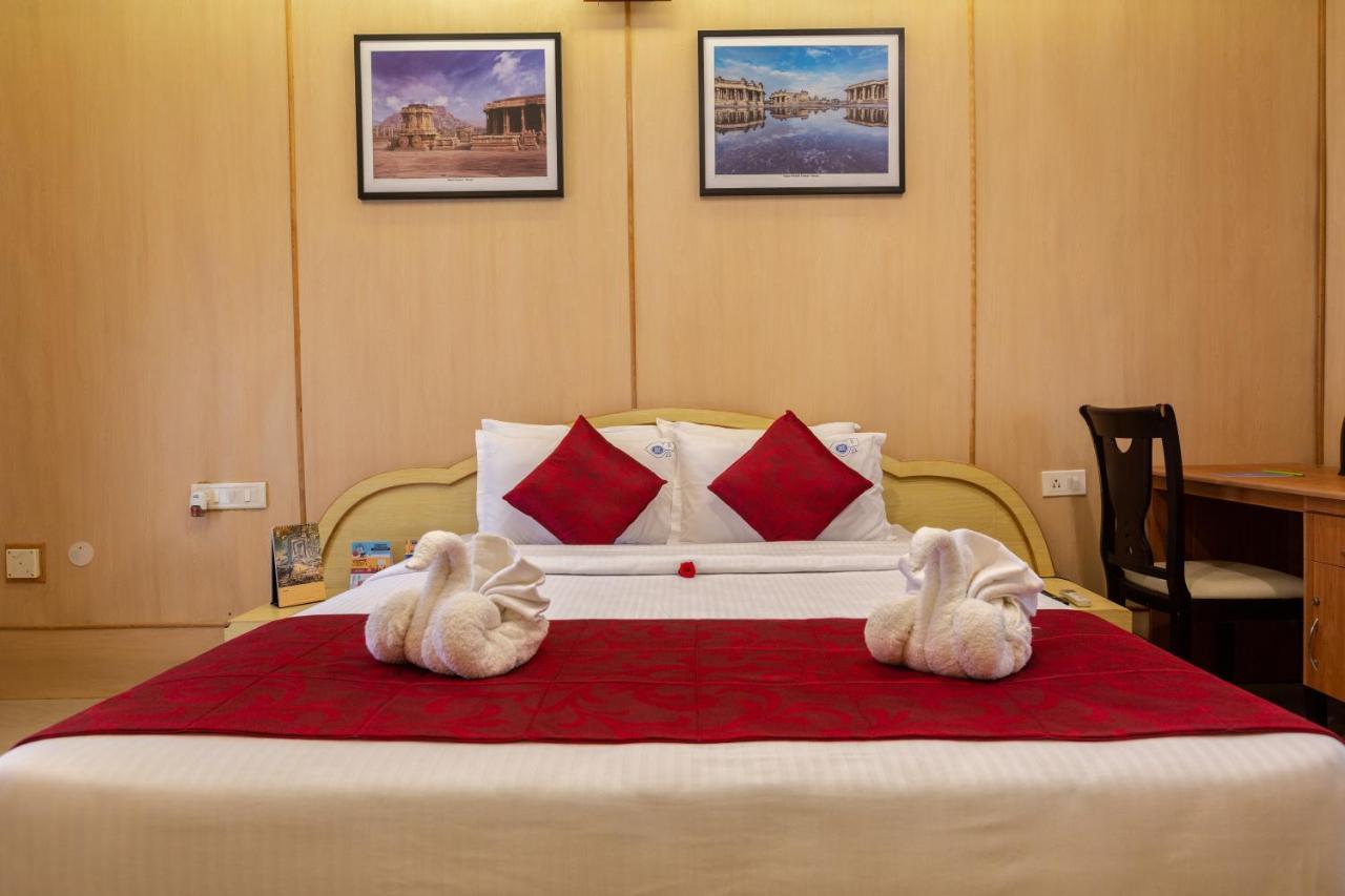 Kstdc Hotel Mayura Bhuvaneshwari Kamalapur 亨比 外观 照片