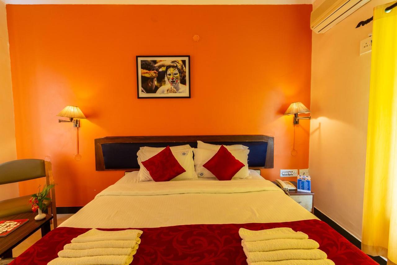 Kstdc Hotel Mayura Bhuvaneshwari Kamalapur 亨比 外观 照片