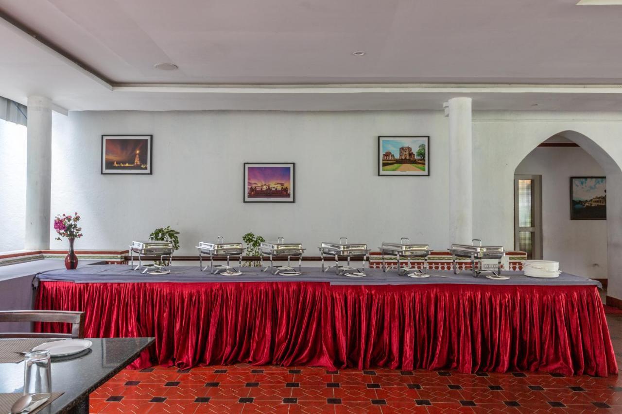 Kstdc Hotel Mayura Bhuvaneshwari Kamalapur 亨比 外观 照片