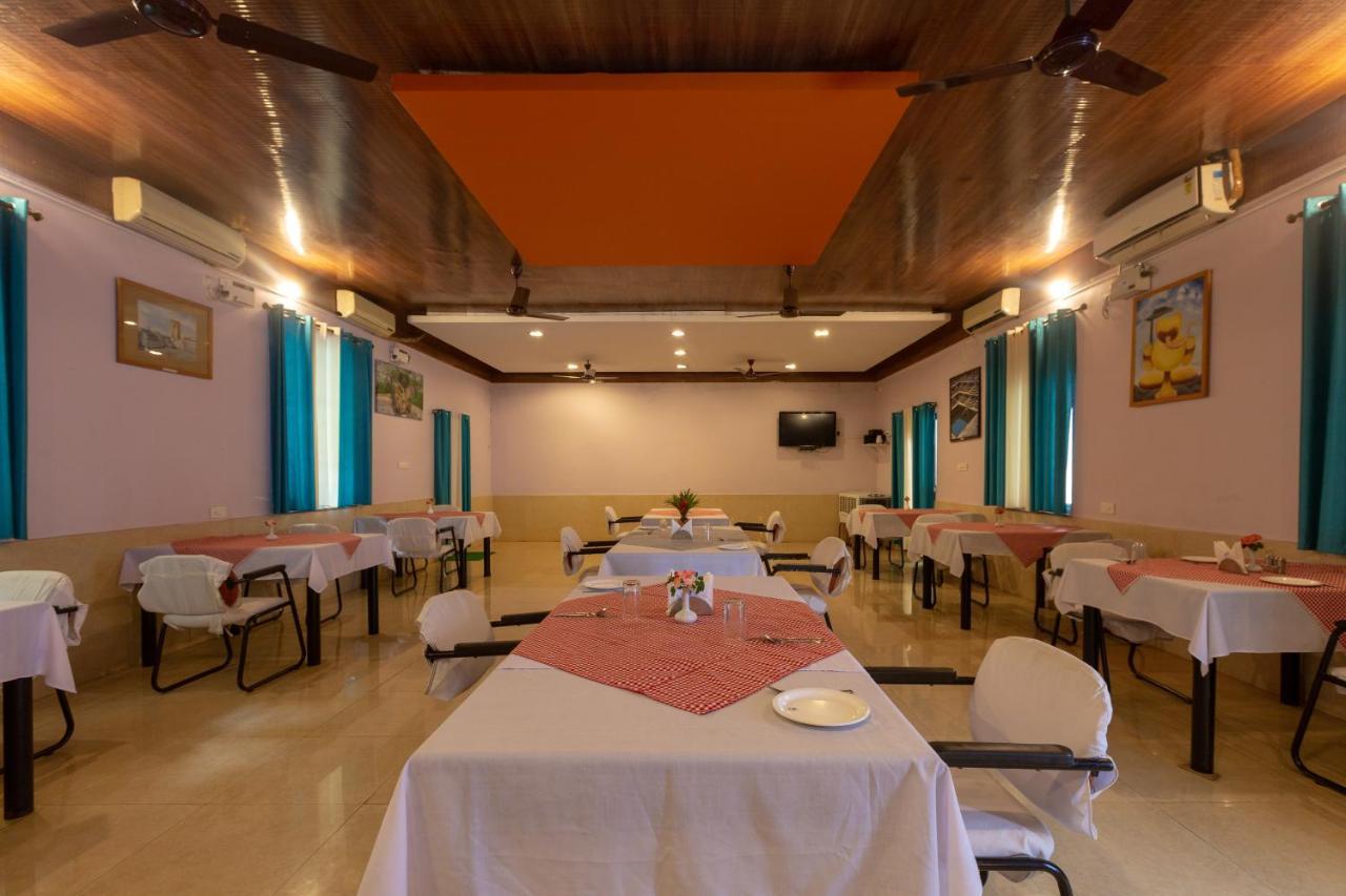 Kstdc Hotel Mayura Bhuvaneshwari Kamalapur 亨比 外观 照片