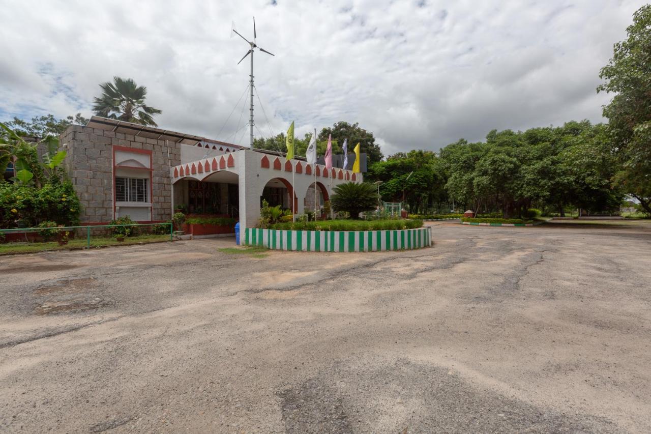 Kstdc Hotel Mayura Bhuvaneshwari Kamalapur 亨比 外观 照片