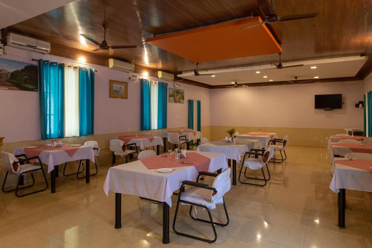 Kstdc Hotel Mayura Bhuvaneshwari Kamalapur 亨比 外观 照片