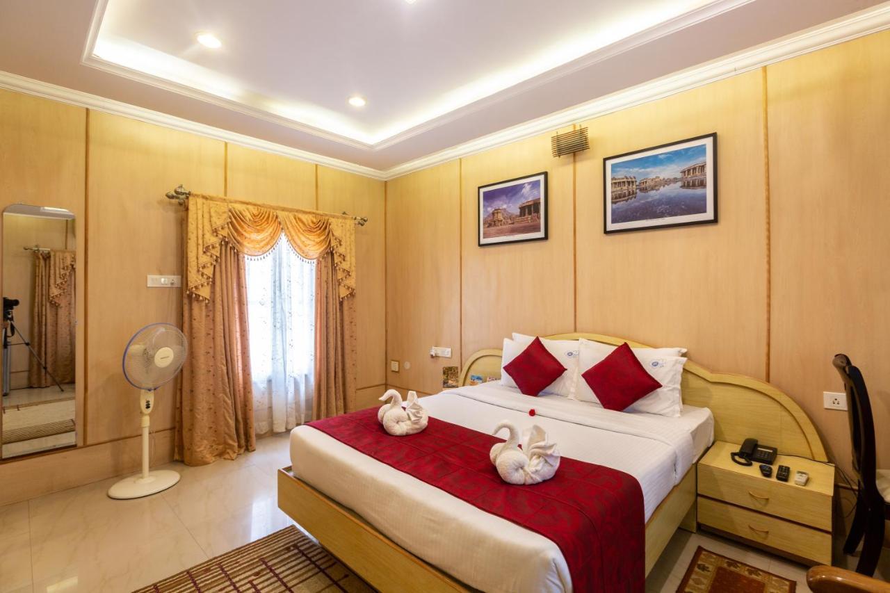 Kstdc Hotel Mayura Bhuvaneshwari Kamalapur 亨比 外观 照片