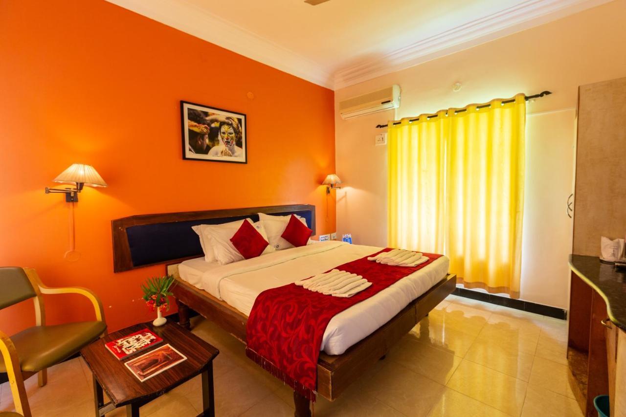 Kstdc Hotel Mayura Bhuvaneshwari Kamalapur 亨比 外观 照片